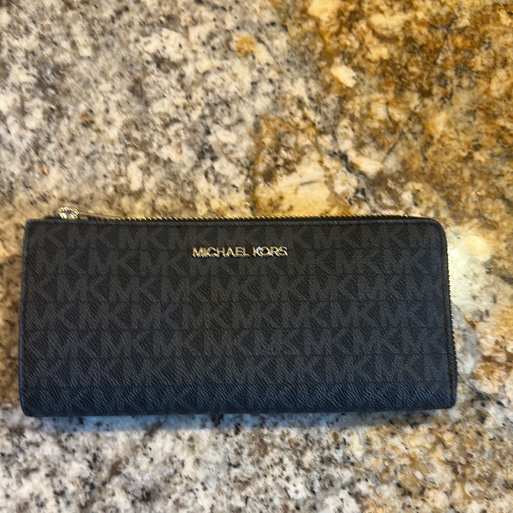 Michael Kors Navy Zip-Around Wallet